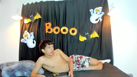 Snapshot of maicol_cum23 chatting on 10-25-25, 06:35 maicol_cum23 online show from 10-25-25, 06:35