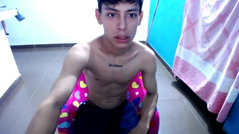 Snapshot of maicol_gomez chatting on 04-08-26, 02:44 maicol online show from 04-08-26, 02:44