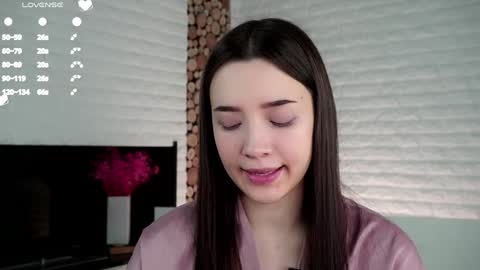 Snapshot of maidabuoy chatting on 01-17-25, 01:15 Lucy online show from 01-17-25, 01:15