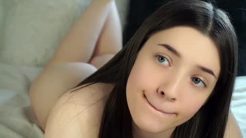 Snapshot of maidabuoy chatting on 01-24-25, 07:19 Lucy online show from 01-24-25, 07:19