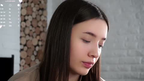 Snapshot of maidabuoy chatting on 02-05-25, 04:37 Lucy online show from 02-05-25, 04:37