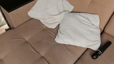 Snapshot of maidabuoy chatting on 02-15-25, 04:56 Lucy online show from 02-15-25, 04:56