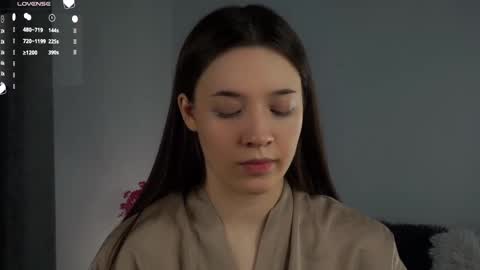 Snapshot of maidabuoy chatting on 02-19-25, 01:18 Lucy online show from 02-19-25, 01:18