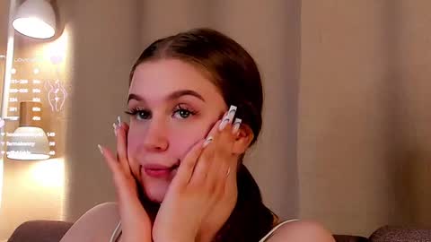 Snapshot of maidabuoy chatting on 02-27-25, 07:47 Lucy online show from 02-27-25, 07:47