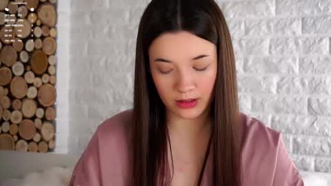 Snapshot of maidabuoy chatting on 09-23-25, 01:41 Lucy online show from 09-23-25, 01:41