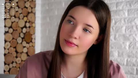 Snapshot of maidabuoy chatting on 09-26-25, 01:20 Lucy online show from 09-26-25, 01:20