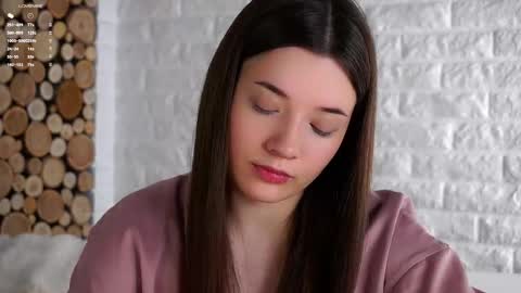 Snapshot of maidabuoy chatting on 10-02-25, 01:23 Lucy online show from 10-02-25, 01:23