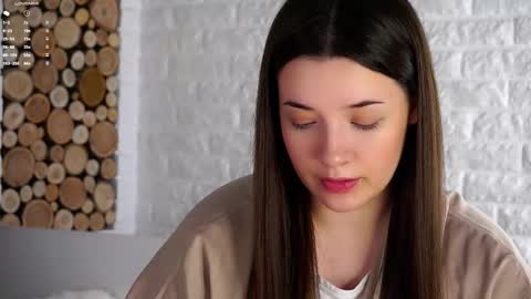 Snapshot of maidabuoy chatting on 10-11-25, 03:28 Lucy online show from 10-11-25, 03:28