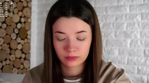 Snapshot of maidabuoy chatting on 10-23-25, 01:49 Lucy online show from 10-23-25, 01:49