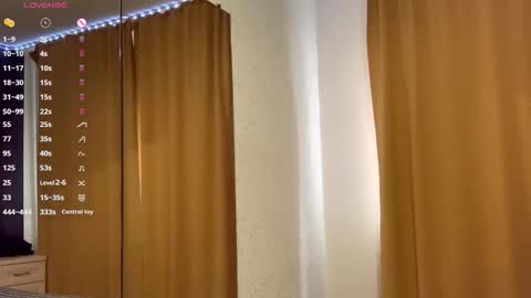 Snapshot of maidacompston chatting on 10-06-25, 09:51 Elina online show from 10-06-25, 09:51