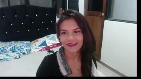 maidy_19 online show from 10-15-25, 12:00