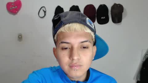 Snapshot of maikjameshot chatting on 11-24-25, 04:34 maikjameshot online show from 11-24-25, 04:34