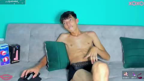 Maikol online show from 10-15-25, 01:06