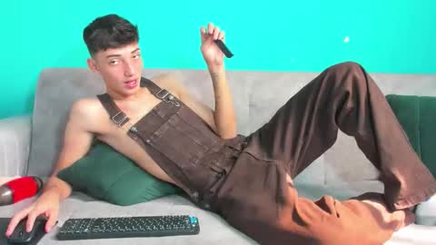 Maikol online show from 02-12-26, 03:18