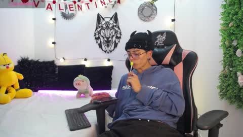 Maiky Cooper online show from 02-15-25, 03:31