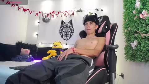 Maiky Cooper online show from 02-15-25, 07:49