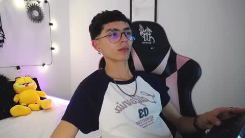 Maiky Cooper online show from 02-19-25, 06:33