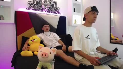 Maiky Cooper online show from 02-25-25, 04:03