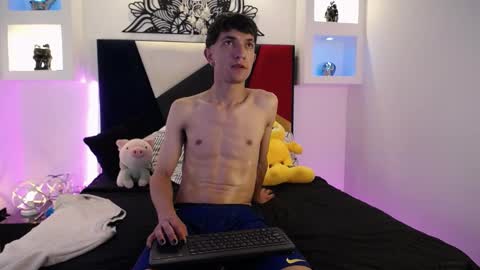 Maiky Cooper online show from 03-01-25, 04:04