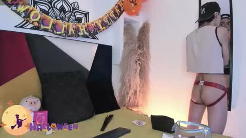 Maiky Cooper online show from 10-27-25, 09:08