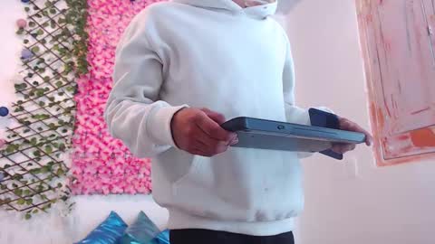 maiky_jeans online show from 10-27-25, 09:41