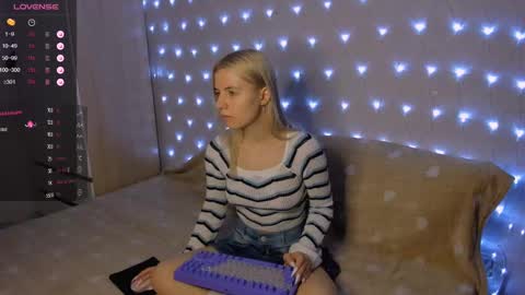 Your kitty online show from 01-24-25, 03:45