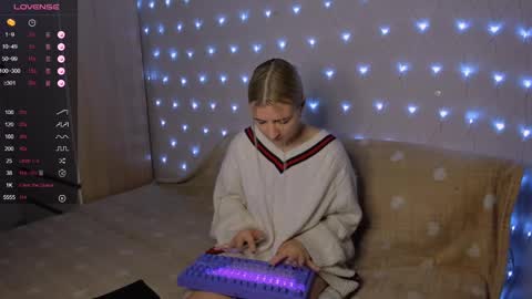 Your kitty online show from 02-21-25, 03:54