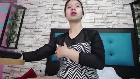 Snapshot of maily_can chatting on 09-24-25, 01:14  MAILY CAN  online show from 09-24-25, 01:14