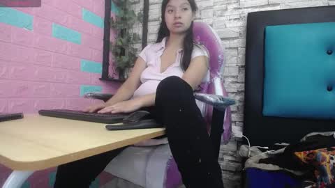  MAILY CAN  online show from 11-28-25, 12:52