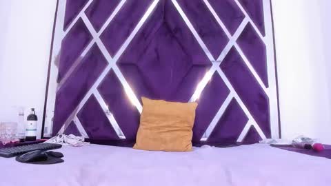 Mairaasm online show from 04-25-26, 01:41