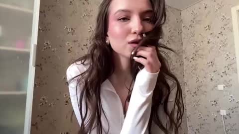 DIna online show from 03-09-26, 10:08