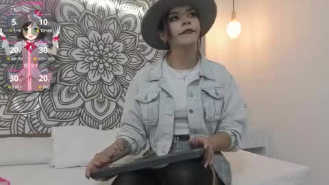 Snapshot of maiskeenzamara chatting on 12-05-25, 02:58 Zamara.... online show from 12-05-25, 02:58