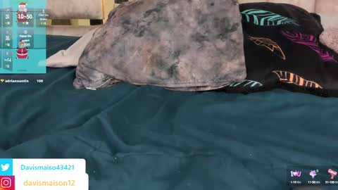 Maison Davis online show from 12-12-24, 03:21