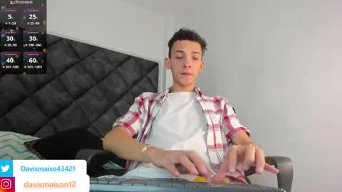 Maison Davis online show from 01-10-25, 10:36