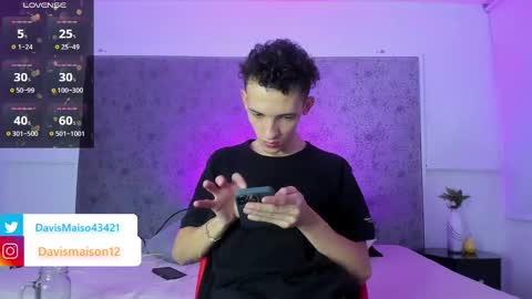 Maison Davis online show from 02-25-25, 12:03