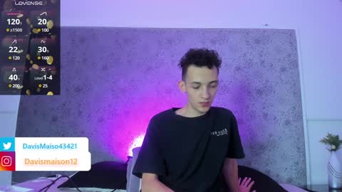 Maison Davis online show from 02-26-25, 01:21