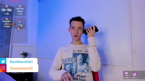 Maison Davis online show from 03-07-25, 01:40