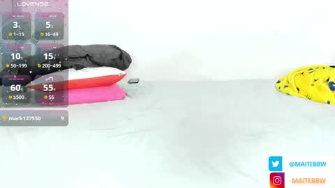 Snapshot of maite_newmilf chatting on 12-17-24, 08:01 Maite online show from 12-17-24, 08:01