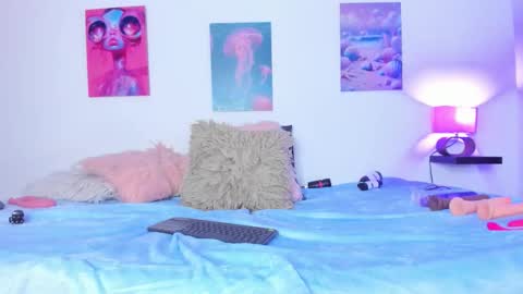 mai  online show from 10-23-25, 07:56