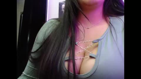 Snapshot of maitte_22 chatting on 12-08-24, 03:53 Hello friends Im on another account    online show from 12-08-24, 03:53