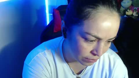 Snapshot of maitte_22 chatting on 01-16-25, 01:48 Hello friends Im on another account    online show from 01-16-25, 01:48