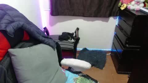 Snapshot of maitte_22 chatting on 03-07-25, 05:18 Hello friends Im on another account    online show from 03-07-25, 05:18