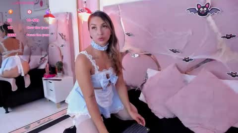 Snapshot of maiyajoness chatting on 10-18-25, 04:26 maiyajoness online show from 10-18-25, 04:26