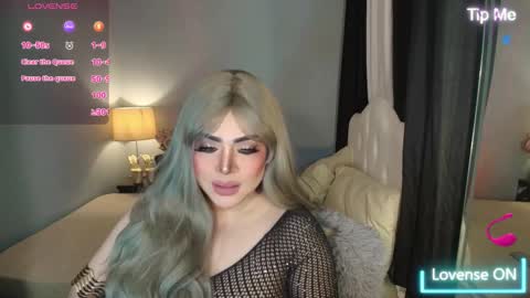 Snapshot of majestydannaxx chatting on 11-14-25, 09:19 majestydannaxx online show from 11-14-25, 09:19