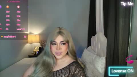 Snapshot of majestydannaxx chatting on 11-24-25, 03:17 majestydannaxx online show from 11-24-25, 03:17