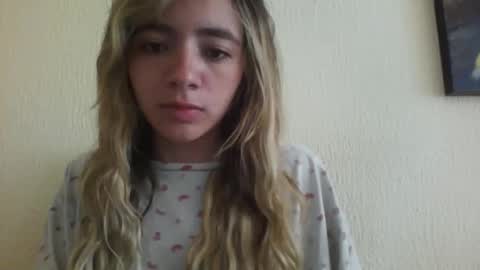 majo_gomezz online show from 12-17-25, 04:35