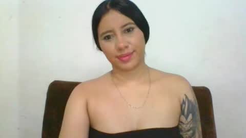 Snapshot of majo_rose chatting on 02-17-25, 10:47 MAJO ROSE  online show from 02-17-25, 10:47