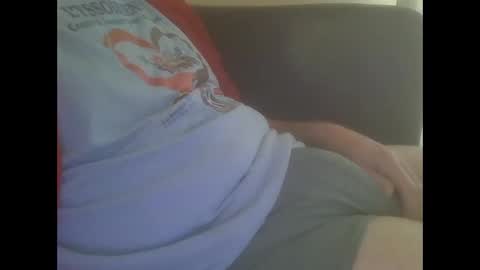 Snapshot of majoster chatting on 12-27-24, 02:43 majoster online show from 12-27-24, 02:43