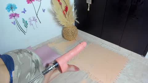 majosworld_21 online show from 09-14-25, 06:51