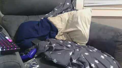 Snapshot of mak232000 chatting on 11-29-25, 01:52 mak online show from 11-29-25, 01:52